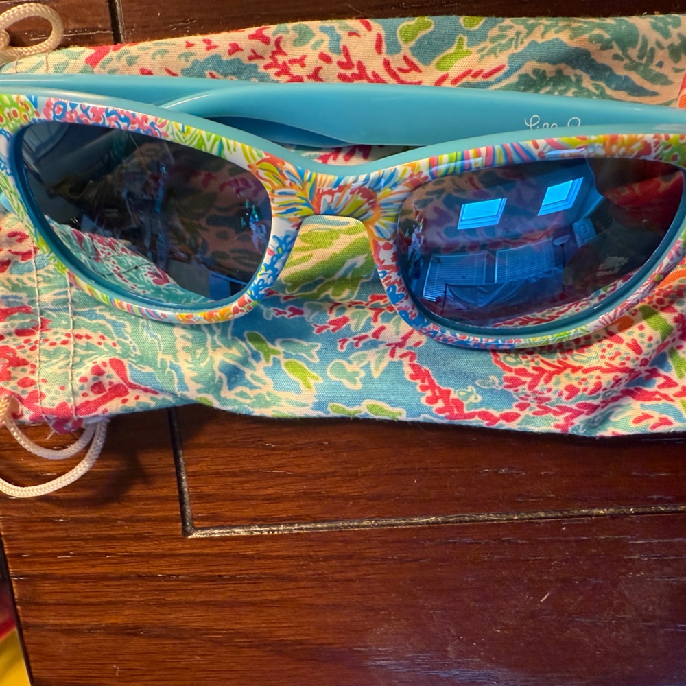 Lilly Pulitzer Maddie sunglasses